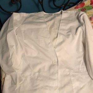 Peaches scrub lab coat in white size L